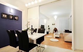 Diadora Luxury Apartment